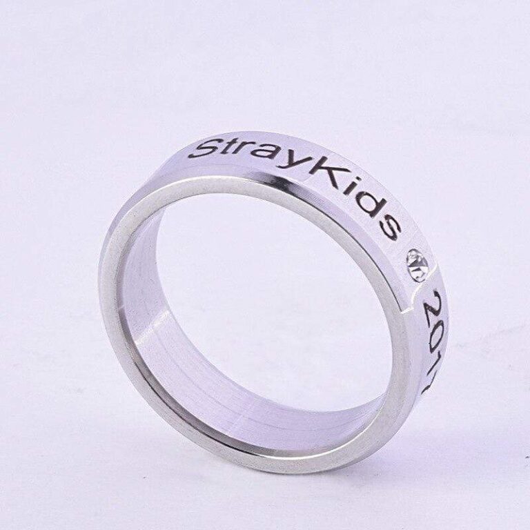 Collier Stray Kids En Acrylique - Pendentif Boussole Et Bâton Lumineux - Cadeau Fan, Unisexe - Style Unique Et Créatif - 10
